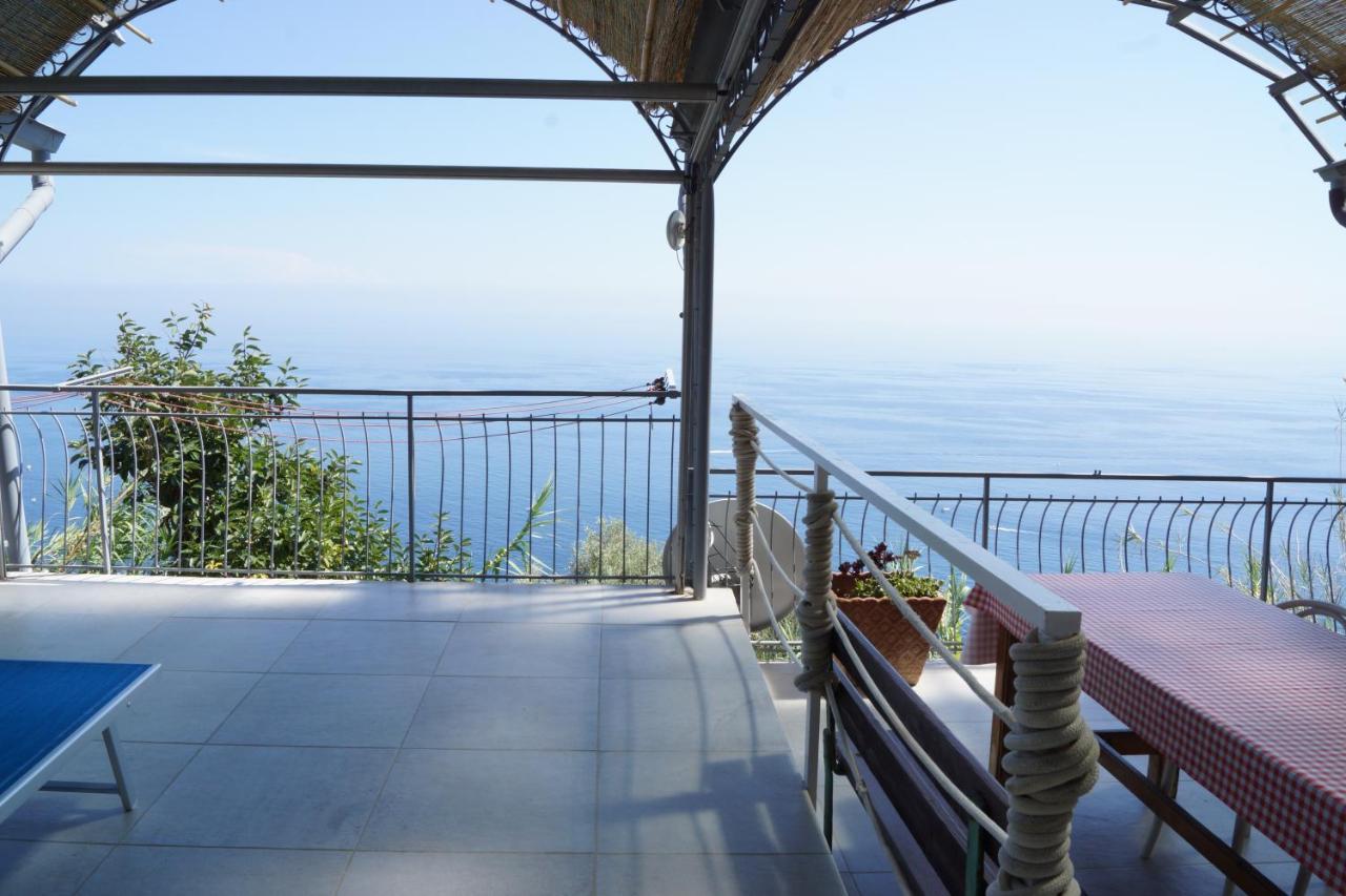 Total Sea View Grimaldi Apartment เวนติมิญา ภายนอก รูปภาพ