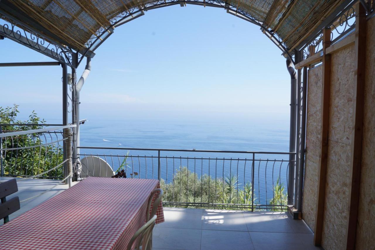 Total Sea View Grimaldi Apartment เวนติมิญา ภายนอก รูปภาพ