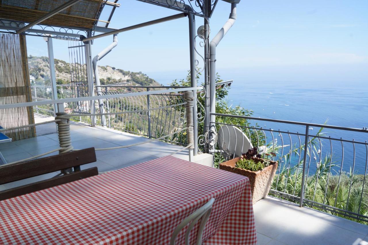 Total Sea View Grimaldi Apartment เวนติมิญา ภายนอก รูปภาพ