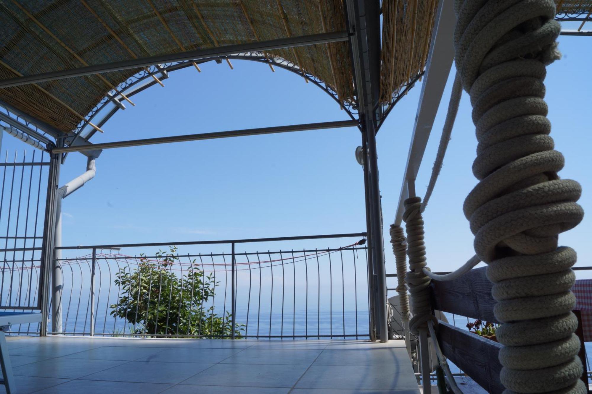 Total Sea View Grimaldi Apartment เวนติมิญา ภายนอก รูปภาพ